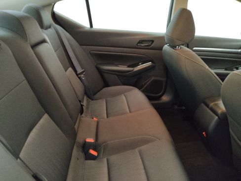 Used 2023 Nissan Altima 2.5 SV AWD/4WD image 19