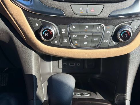 Used 2024 Chevrolet Equinox Premier AWD/4WD image 27