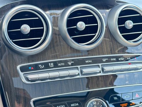 Used 2020 Mercedes-Benz C 300 Sedan image 24