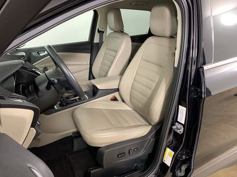 Used 2019 Ford Escape Titanium image 26