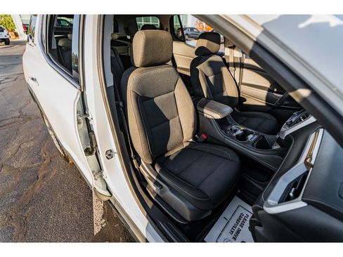 Used 2023 GMC Acadia SLE w/ Driver Convenience Package image 20