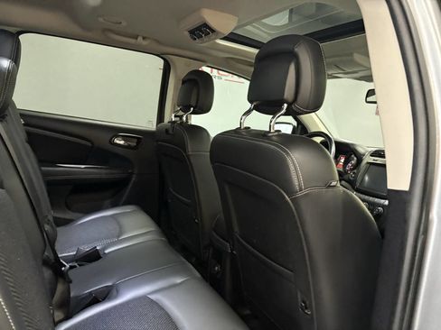 Used 2019 Dodge Journey Crossroad w/ Nav & Sun Group image 42