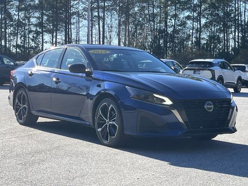 Used 2024 Nissan Altima 2.5 SR w/ SR Premium Package image 26