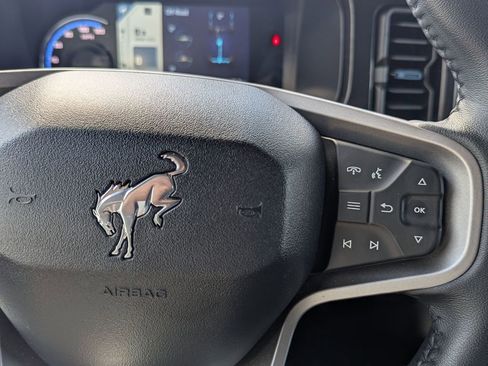 Used 2022 Ford Bronco Wildtrak AWD/4WD image 16