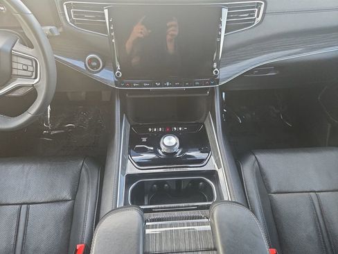 Used 2022 Jeep Wagoneer Series II w/ Premium Group I image 12