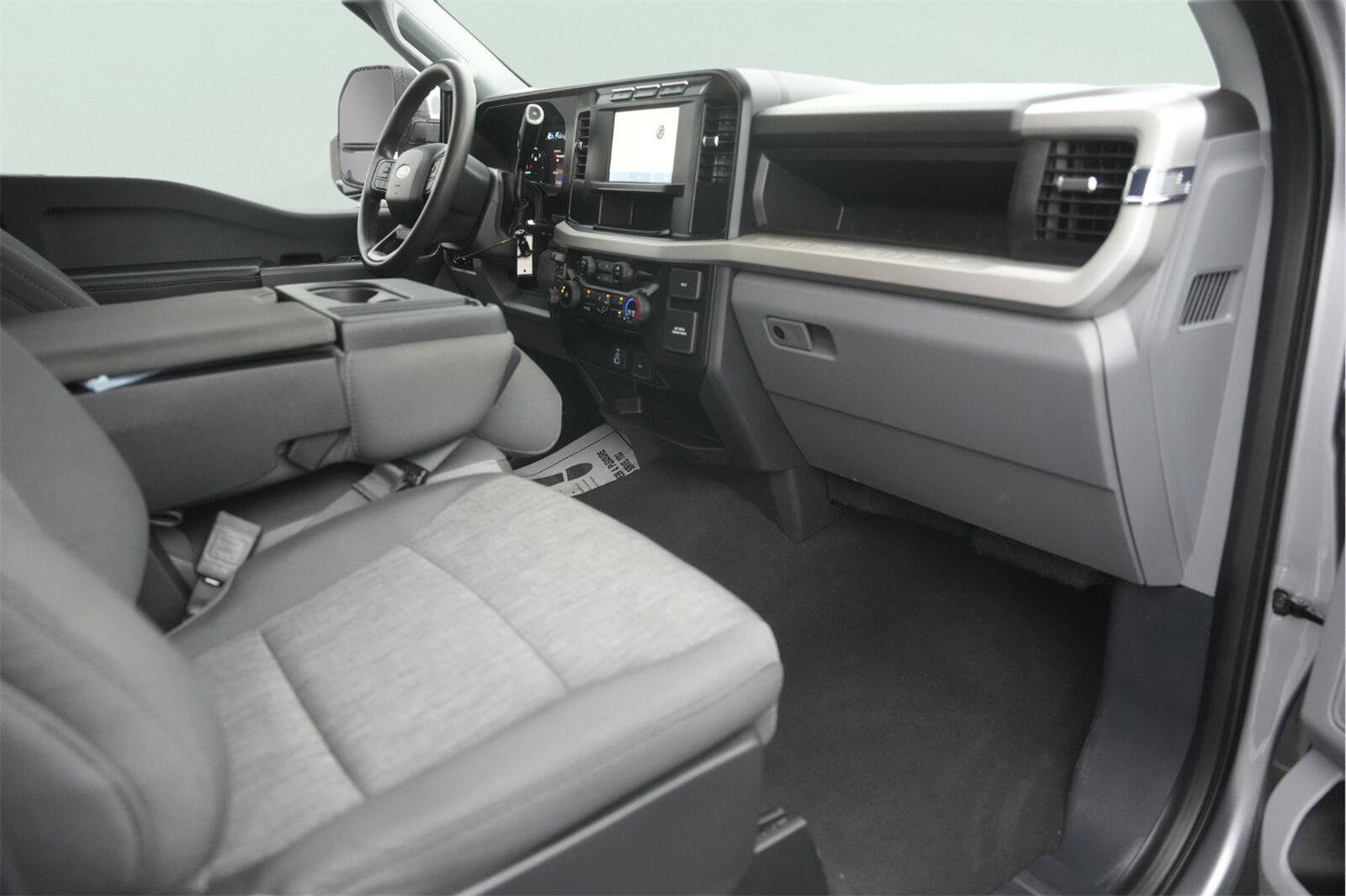 Used 2023 Ford F250 XL w/ STX Appearance Package AWD/4WD image 17