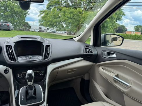 Used 2015 Ford C-MAX SEL w/ Interior Protection Package FWD image 17