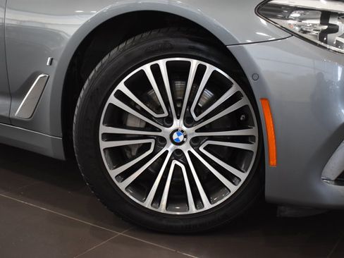 Used 2018 BMW 530e xDrive AWD/4WD image 2