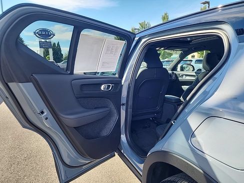 Used 2023 Volvo XC40 Recharge Ultimate w/ Protection Package Premier AWD/4WD image 15