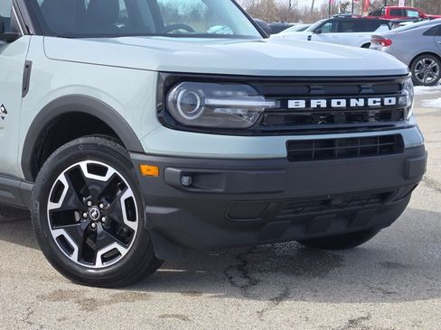 Used 2022 Ford Bronco Sport Outer Banks w/ Tech Package AWD/4WD image 2