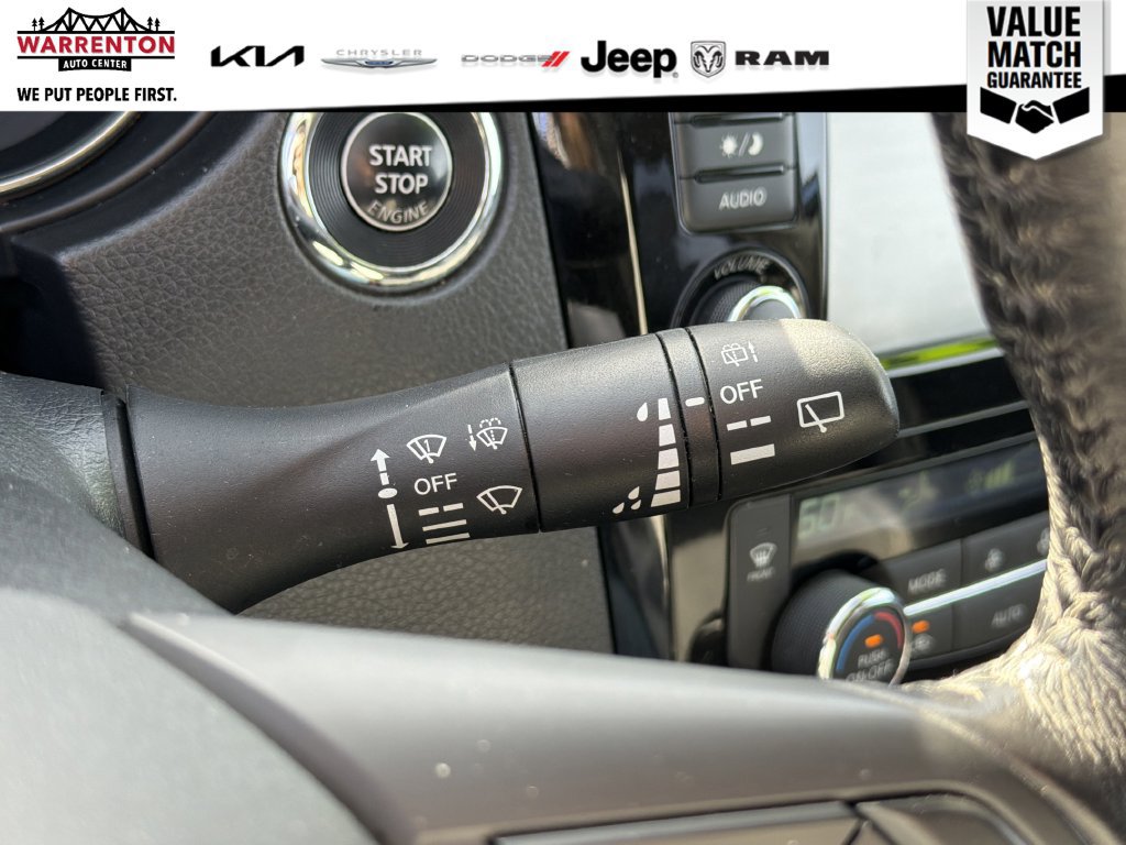 Used 2018 Nissan Rogue SL FWD image 21