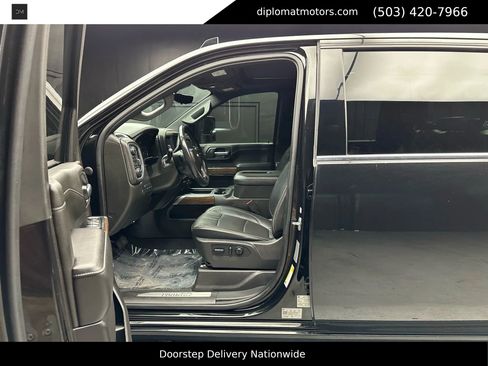 Used 2022 Chevrolet Silverado 2500 High Country w/ Z71 Off-Road Package image 17