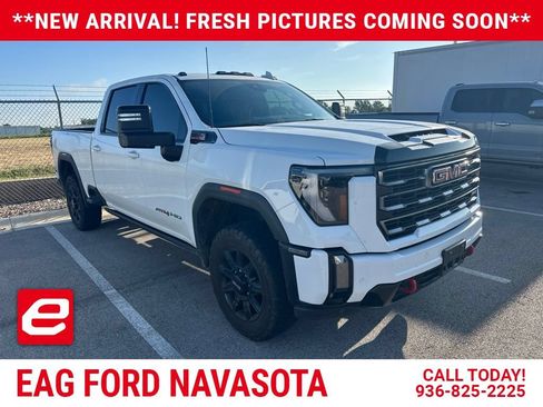 Used 2024 GMC Sierra 2500 AT4 w/ AT4 Premium Plus Package AWD/4WD image 1