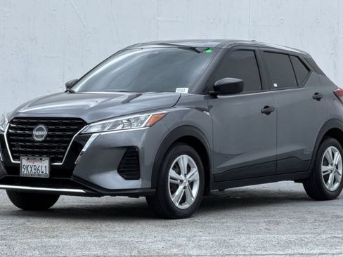 Used 2023 Nissan Kicks S w/ Interior Electronics Package FWD image 7