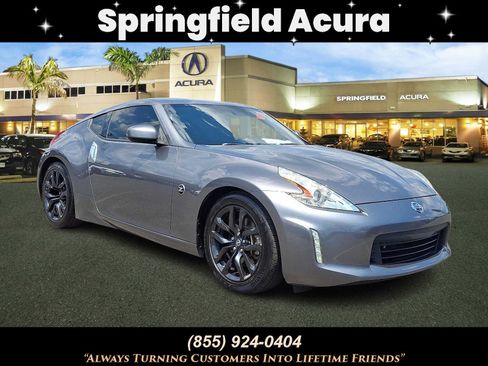 Used 2017 Nissan 370Z Coupe RWD image 1