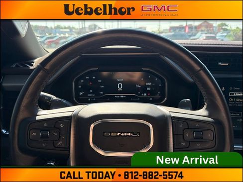 Used 2023 GMC Sierra 1500 Denali w/ Denali Reserve Package AWD/4WD image 26