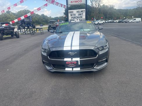 Used 2015 Ford Mustang Convertible RWD image 5