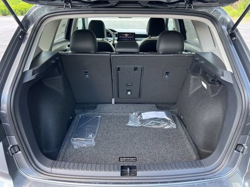 New 2026 Volkswagen Taos SE FWD image 13