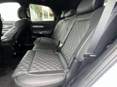 Used 2025 Genesis GV70 3.5T Sport w/ Sport Advanced Package image 25