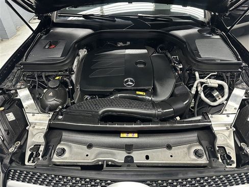 Used 2022 Mercedes-Benz GLC 300 4MATIC image 21