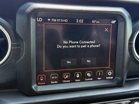 Used 2020 Jeep Gladiator Overland AWD/4WD image 21