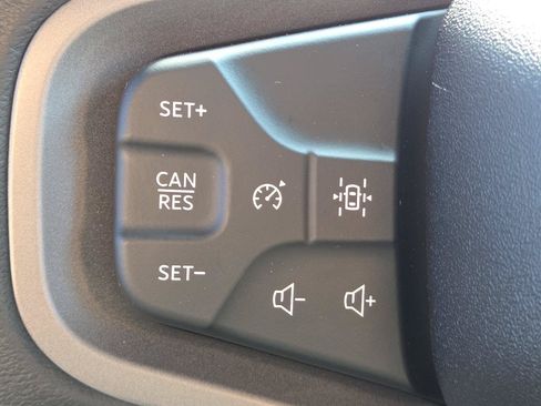 Used 2025 Ford Bronco Heritage Edition AWD/4WD image 28