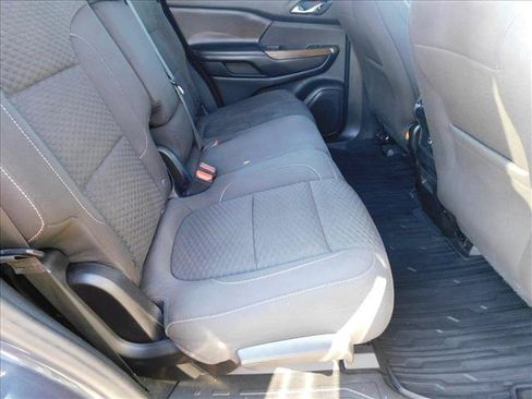 Used 2019 GMC Acadia SLE FWD image 27