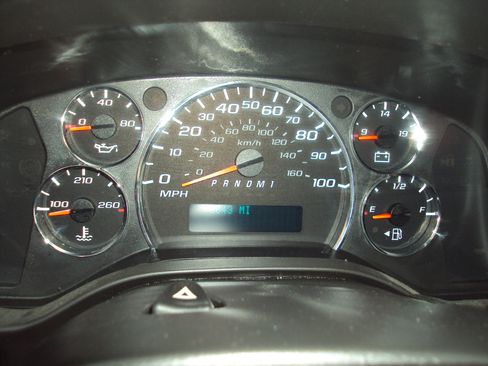 Used 2016 Chevrolet Express 2500 LS image 20