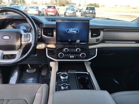 Used 2024 Ford Expedition Max Limited image 13