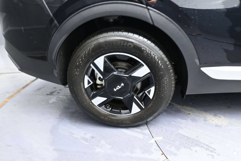 Used 2026 Kia Sportage LX FWD image 16