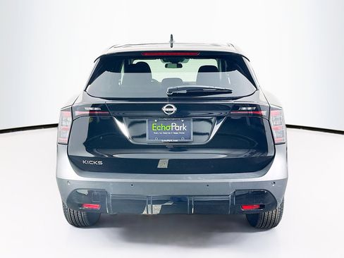 Used 2025 Nissan Kicks SV FWD image 7