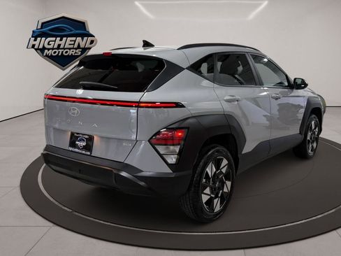 Used 2025 Hyundai Kona SEL image 6