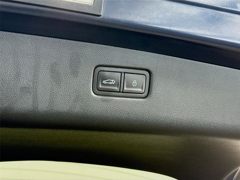 Used 2023 Genesis GV70 2.5T w/ Advanced Package AWD/4WD image 24