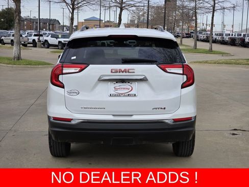 Used 2023 GMC Terrain AT4 image 7