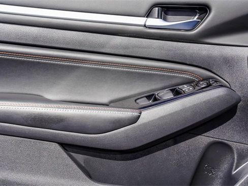 Used 2023 Nissan Altima 2.5 SR w/ SR Premium Package image 21