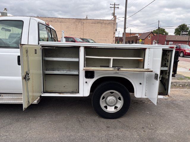 Used 2006 Ford F250 XL AWD/4WD image 5
