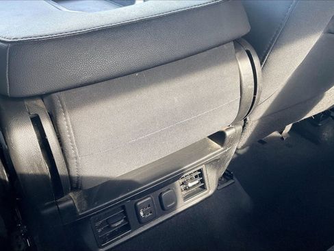 Used 2020 Chevrolet Silverado 1500 LT w/ Convenience Package image 33