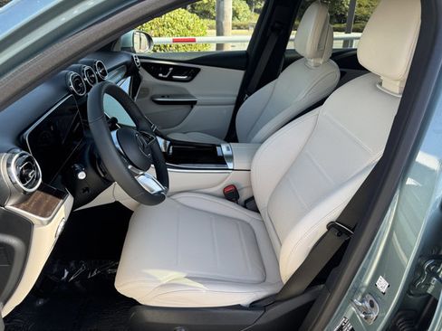 New 2026 Mercedes-Benz GLC 300 image 2