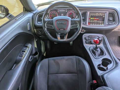 Used 2022 Dodge Challenger R/T Scat Pack w/ Dynamics Package image 15