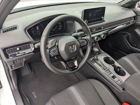Used 2022 Honda Civic Sport image 10