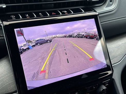 New 2025 Jeep Grand Cherokee L Limited image 23