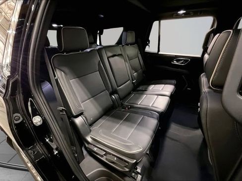 Used 2023 GMC Yukon SLT AWD/4WD image 27