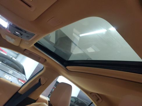 Used 2022 Lexus ES 350 w/ Premium Package image 17