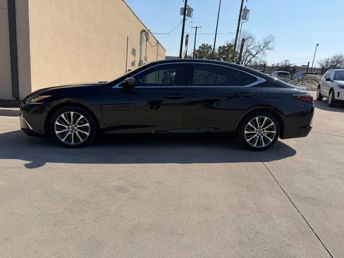 Used 2019 Lexus ES 350 w/ Premium Package image 2