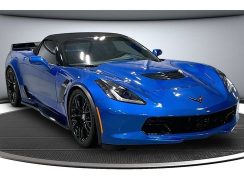 Used 2015 Chevrolet Corvette Z06 w/ 3LZ Preferred Equipment Group RWD image 12