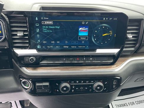 Used 2025 Chevrolet Silverado 2500 LT w/ Convenience Package image 21