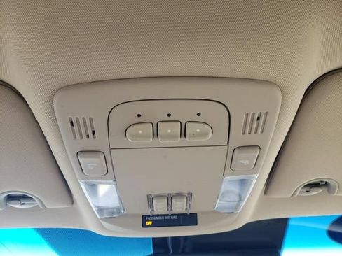 Used 2011 Buick Lucerne CXL FWD image 25