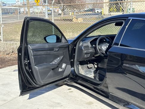 Used 2022 Honda Accord Sport image 10