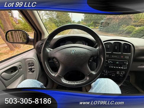 Used 2005 Dodge Grand Caravan SXT image 31