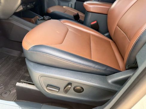 Used 2023 Ford Maverick Lariat FWD image 20